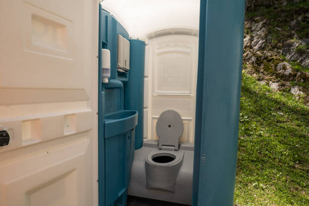 Portable Toilet Options We Offer in Plainfield, IL