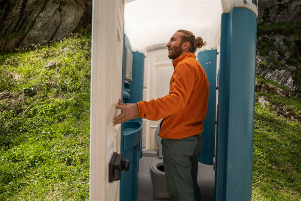 Best Portable restroom trailer rental  in Plainfield, IL